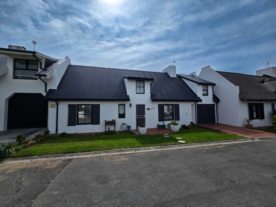 4 Bedroom Property for Sale in Stilbaai Wes Western Cape